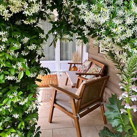 Les D'alienor, Jasmin * بيساك