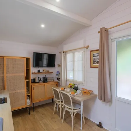 Les D'alienor, Jasmin بيساك