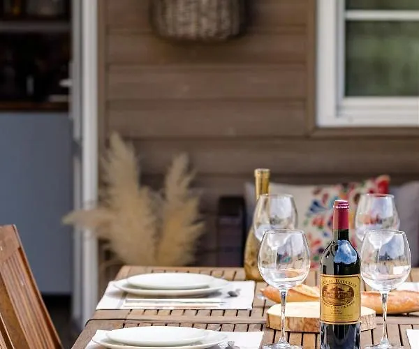 Les D'alienor, Jasmin Lejlighed *